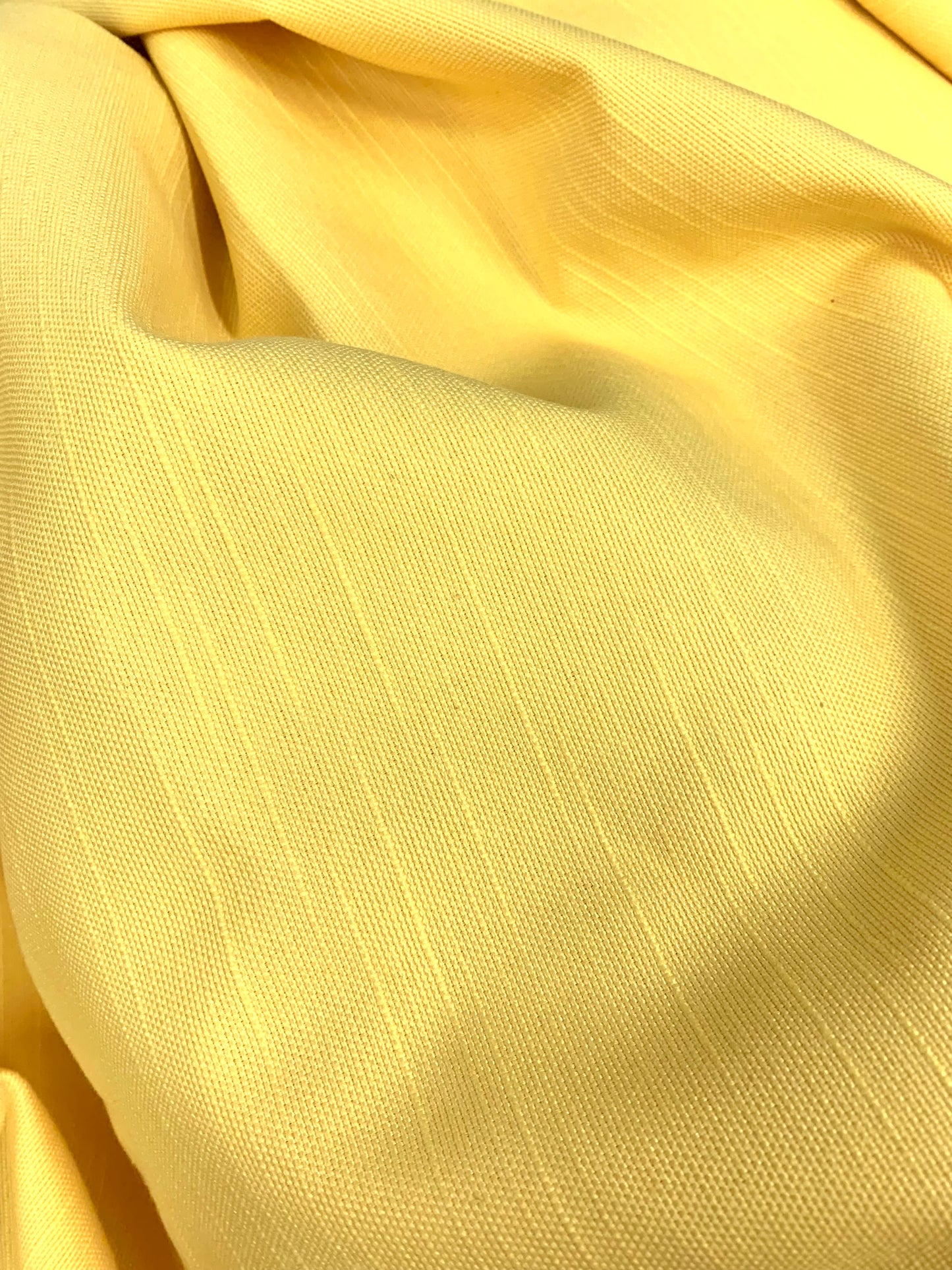 Keltainen verhoilukangas