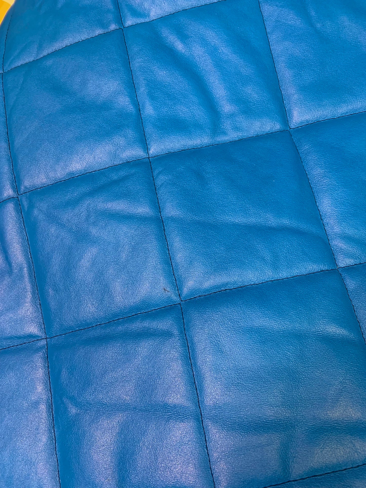 Tekonahkainen tikkikangas