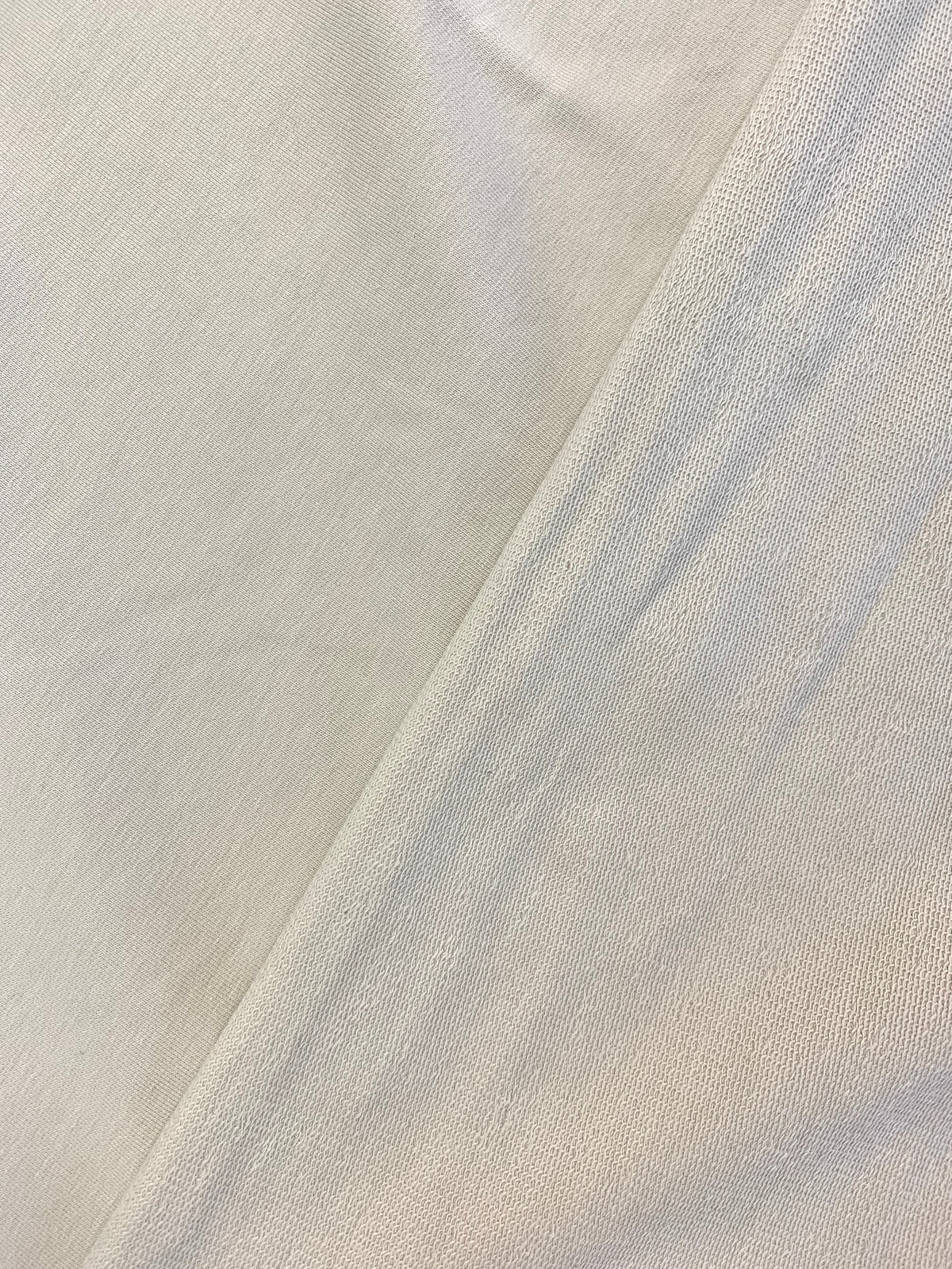 Beige joustocollege