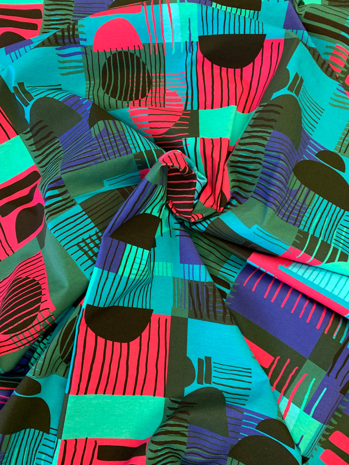 Neon-trikoo